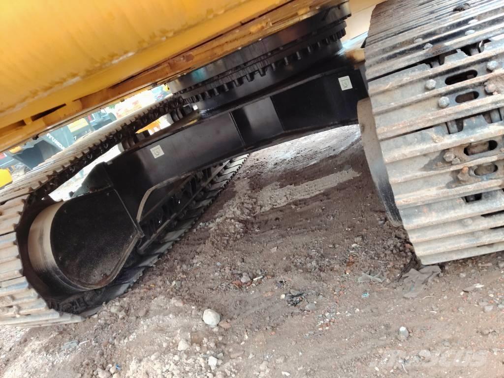 CAT 330 D Kāpurķēžu ekskavatori