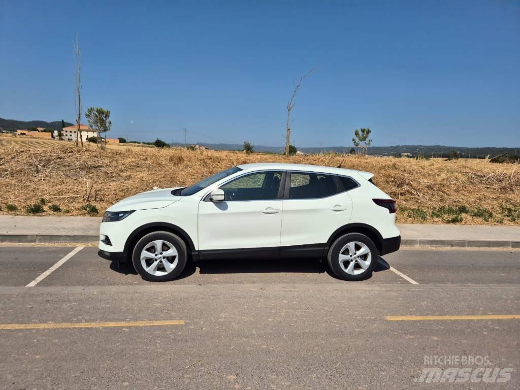 Nissan Qashqai Automašīnas