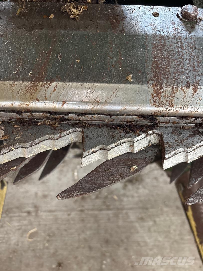 Krone Big X 770 Zāles smalcinātāji