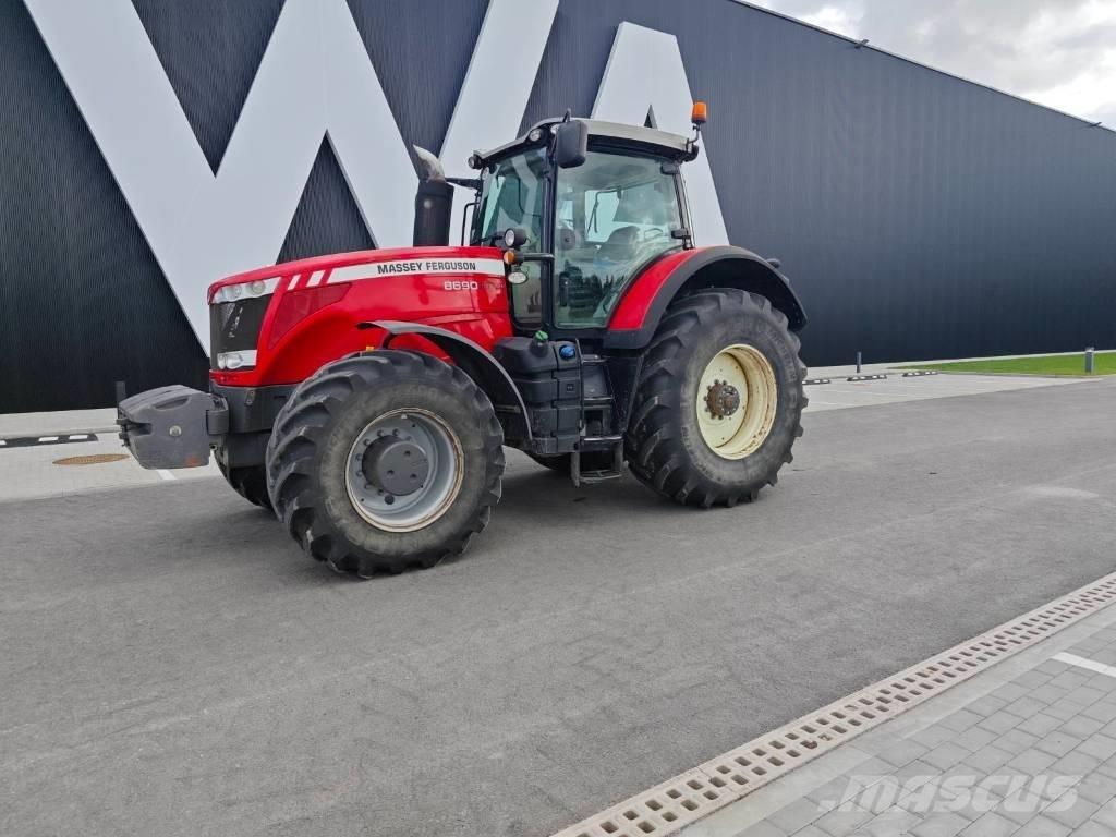 Massey Ferguson 8690 Traktori