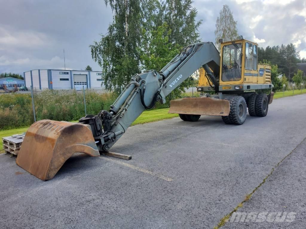 Volvo EW 200 Ekskavatori uz riteņiem