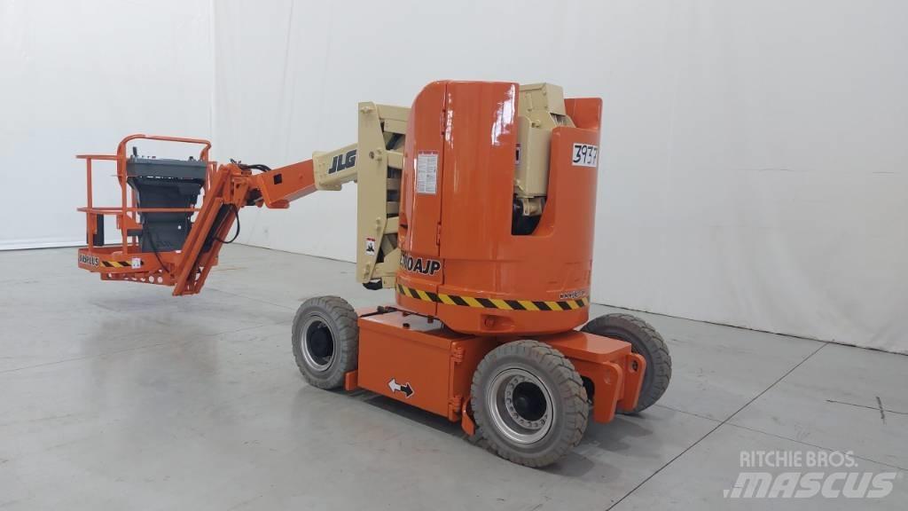 JLG E300AJP Strēles pacēlāji