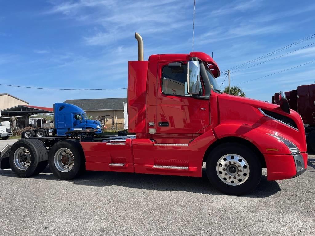 Volvo VNL64T300 Vilcēji