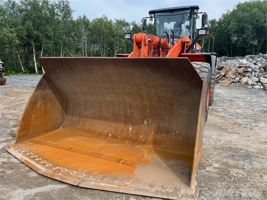 Hitachi ZW 310-6 Iekrāvēji uz riteņiem