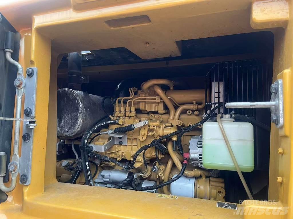 CAT 310 Kāpurķēžu ekskavatori