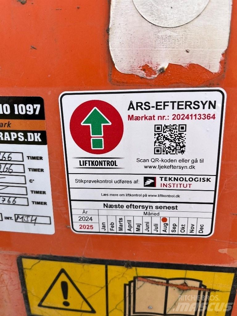 JLG 600 AJ Strēles pacēlāji