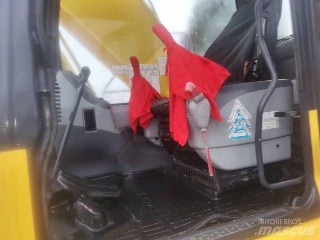 Komatsu pc220-7 Kāpurķēžu ekskavatori