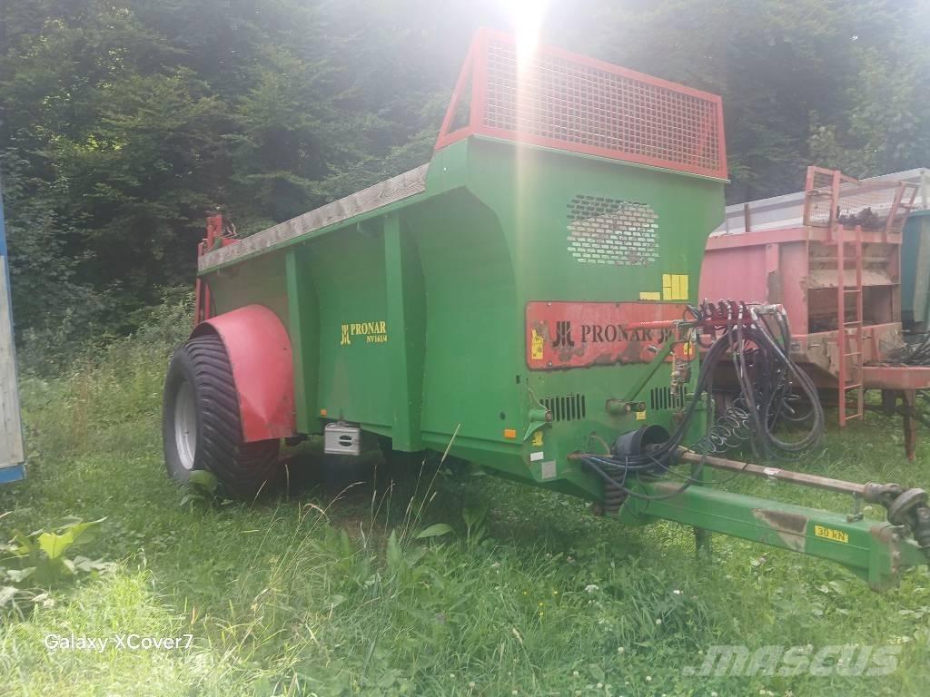 Pronar NV161/4 Mēslojuma izkliedētājs