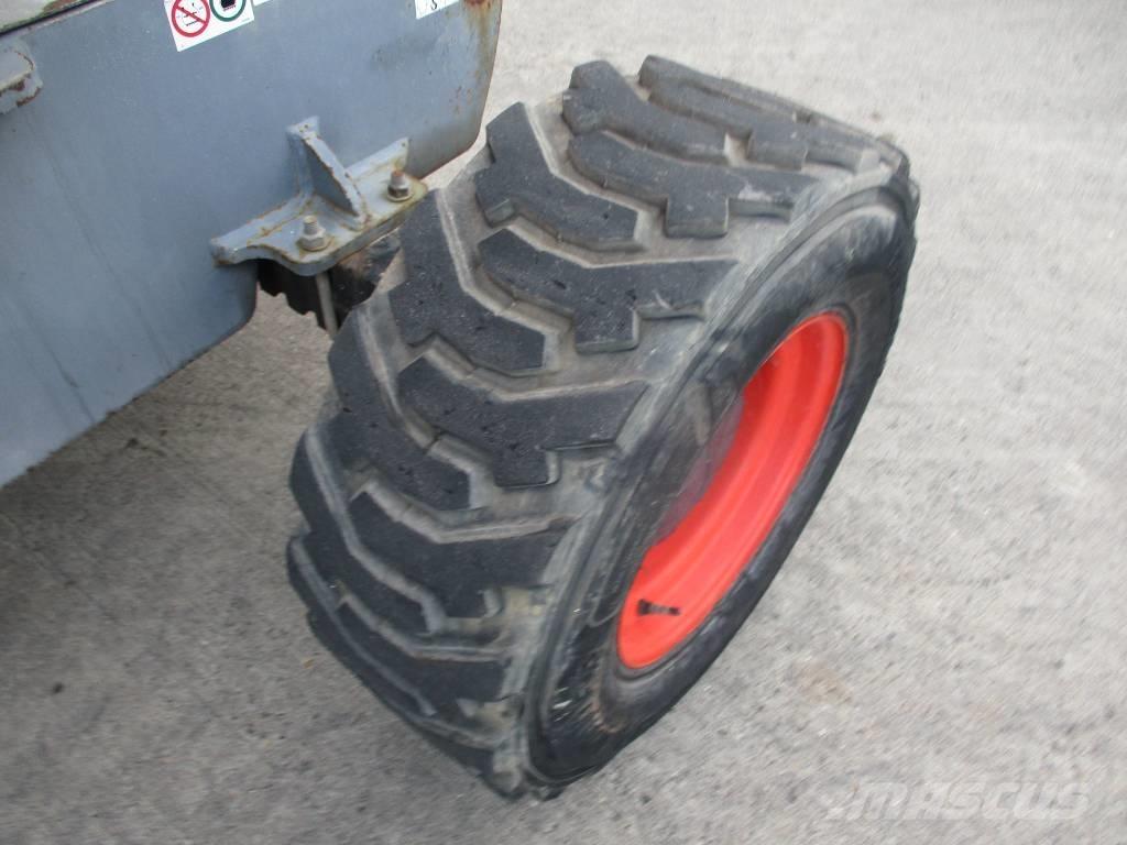 SkyJack SJ 51AJ (395) Kompakts pacēlājs ar rotējošu strēli