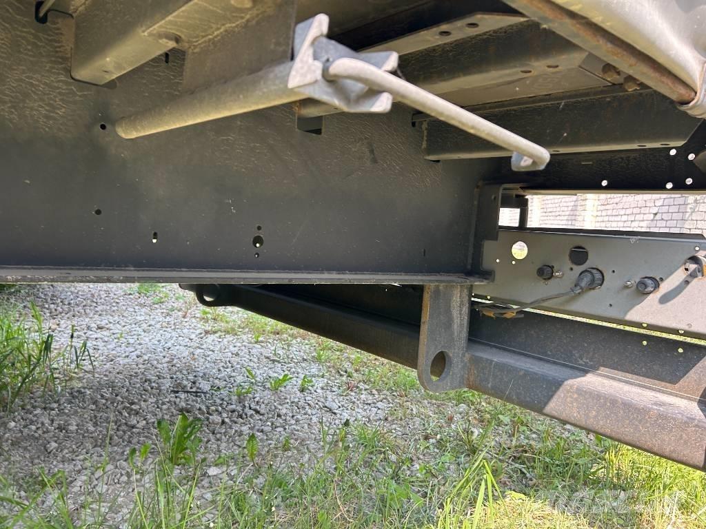Kögel SN 24 Tents puspiekabes