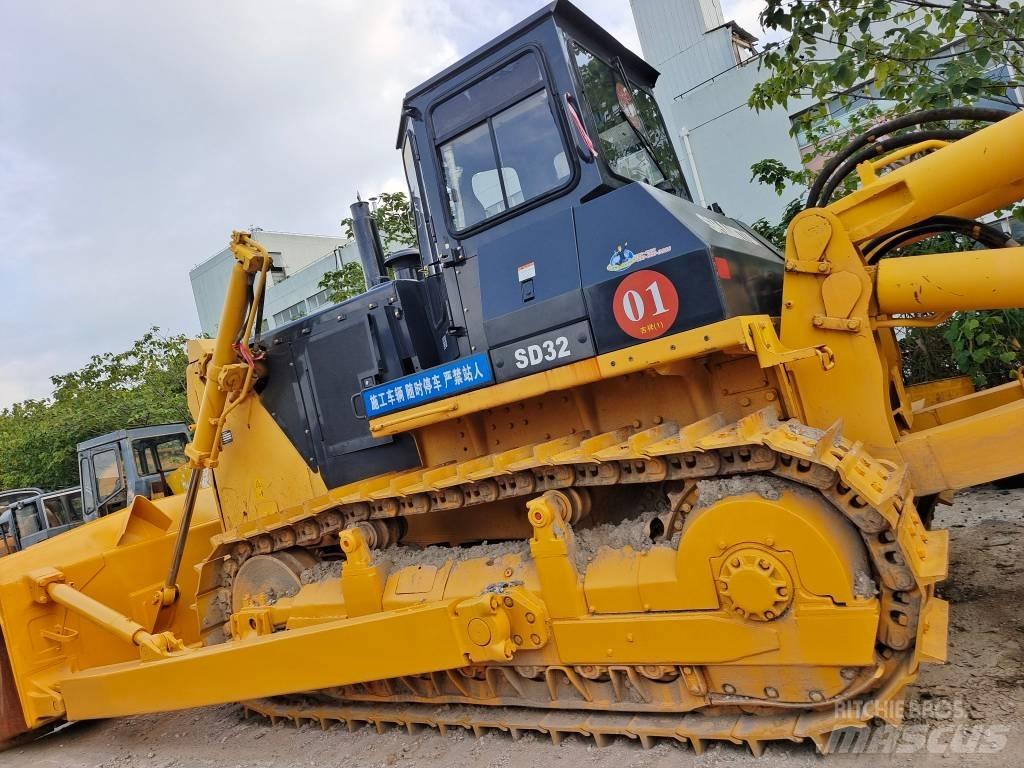 Shantui SD 32 Kāpurķēžu buldozeri