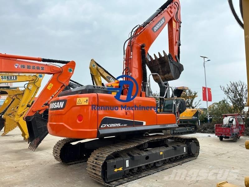 Doosan DX 225 LC-9C Kāpurķēžu ekskavatori