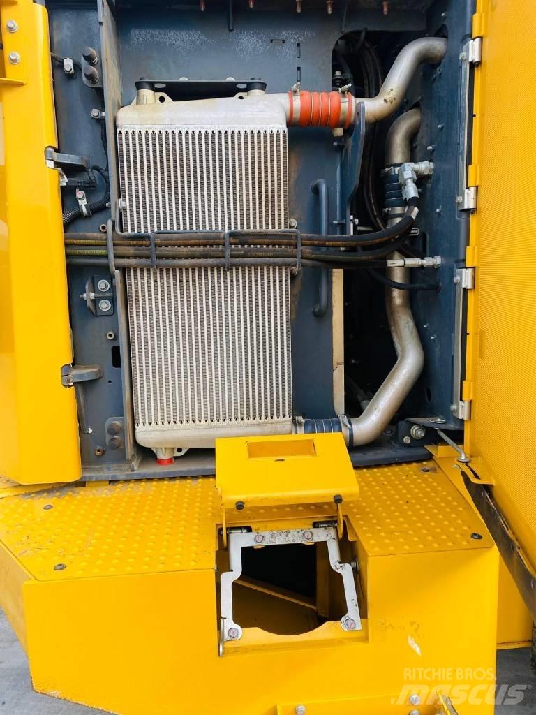 John Deere 824p Iekrāvēji uz riteņiem