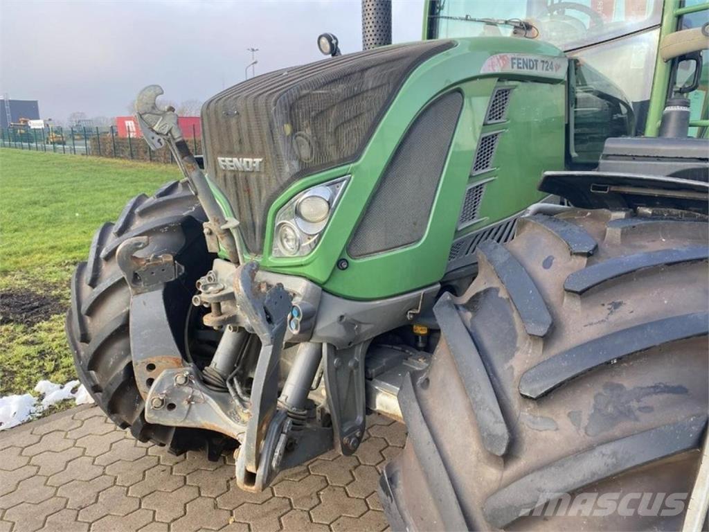 Fendt 724 PROFI Traktori