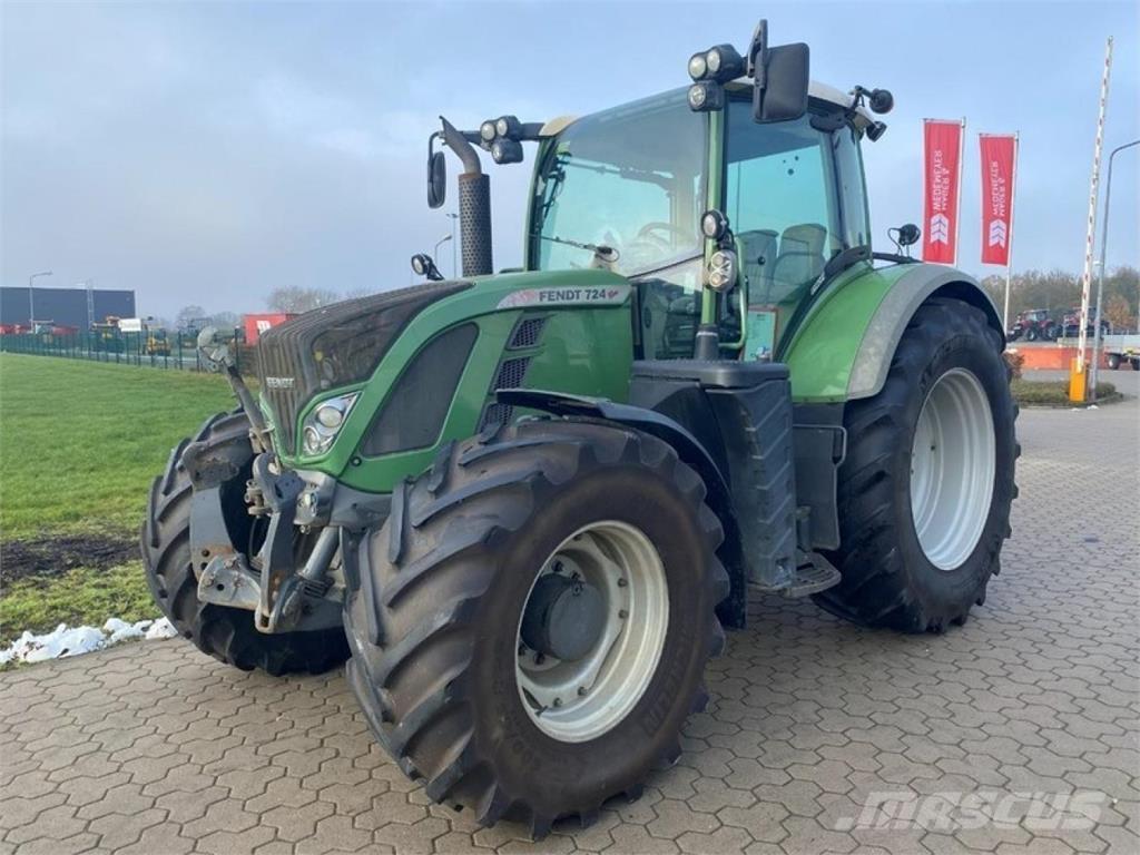 Fendt 724 PROFI Traktori