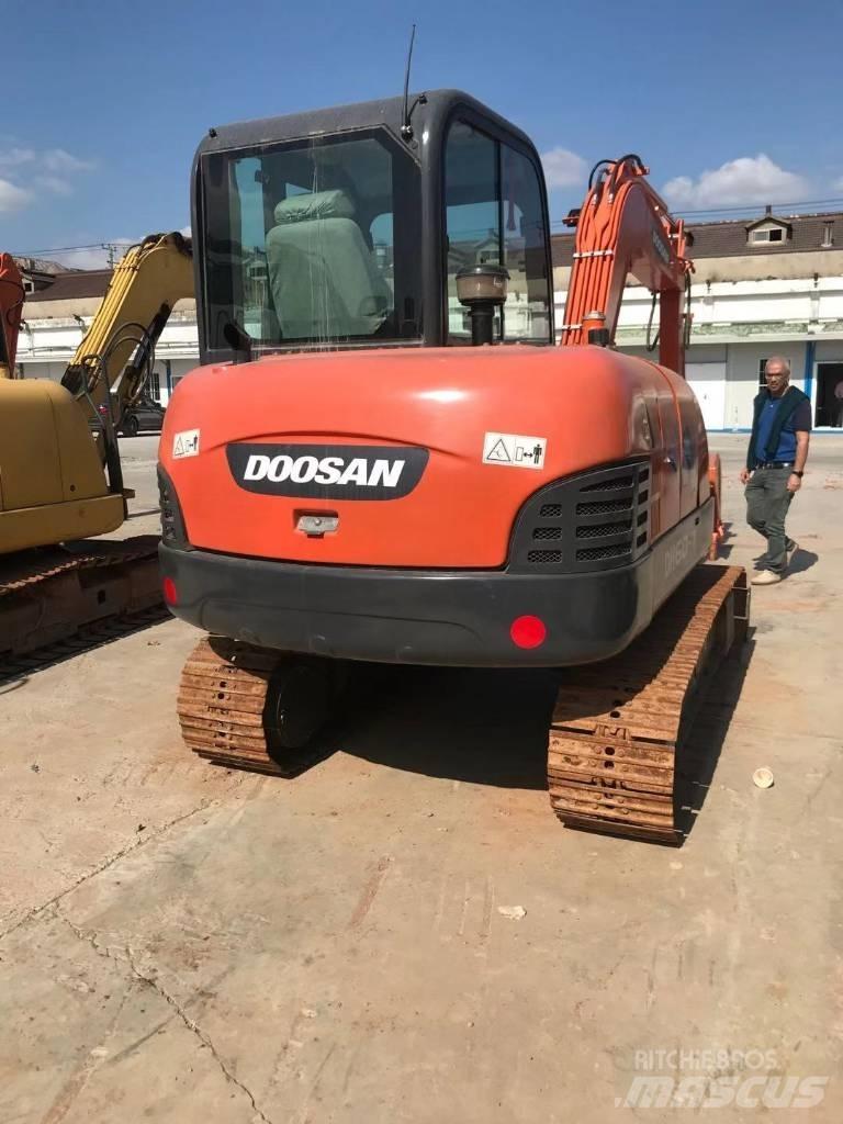 Doosan dx60 Kāpurķēžu ekskavatori