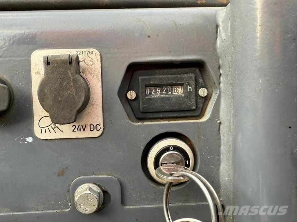 Vögele Super 800-3i Asfalta klājēji