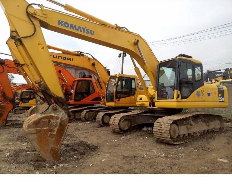 Komatsu pc220-7 Kāpurķēžu ekskavatori