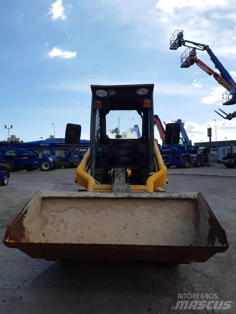 Neuson 501 S Lietoti riteņu kompaktiekrāvēji