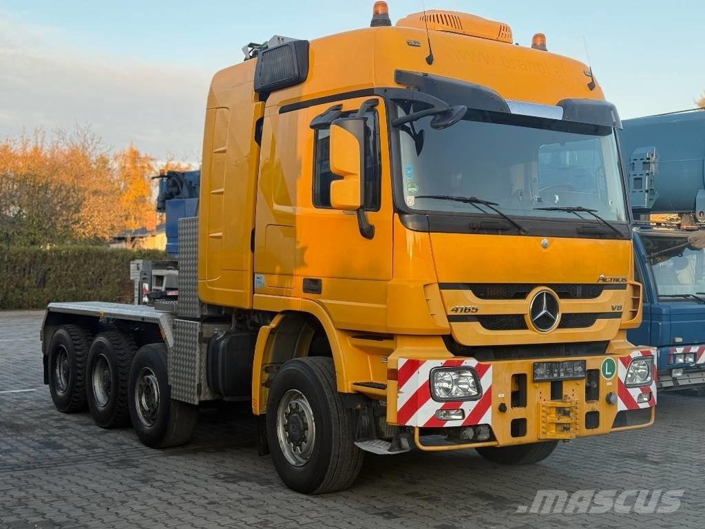 Mercedes-Benz 4165 Vilcēji