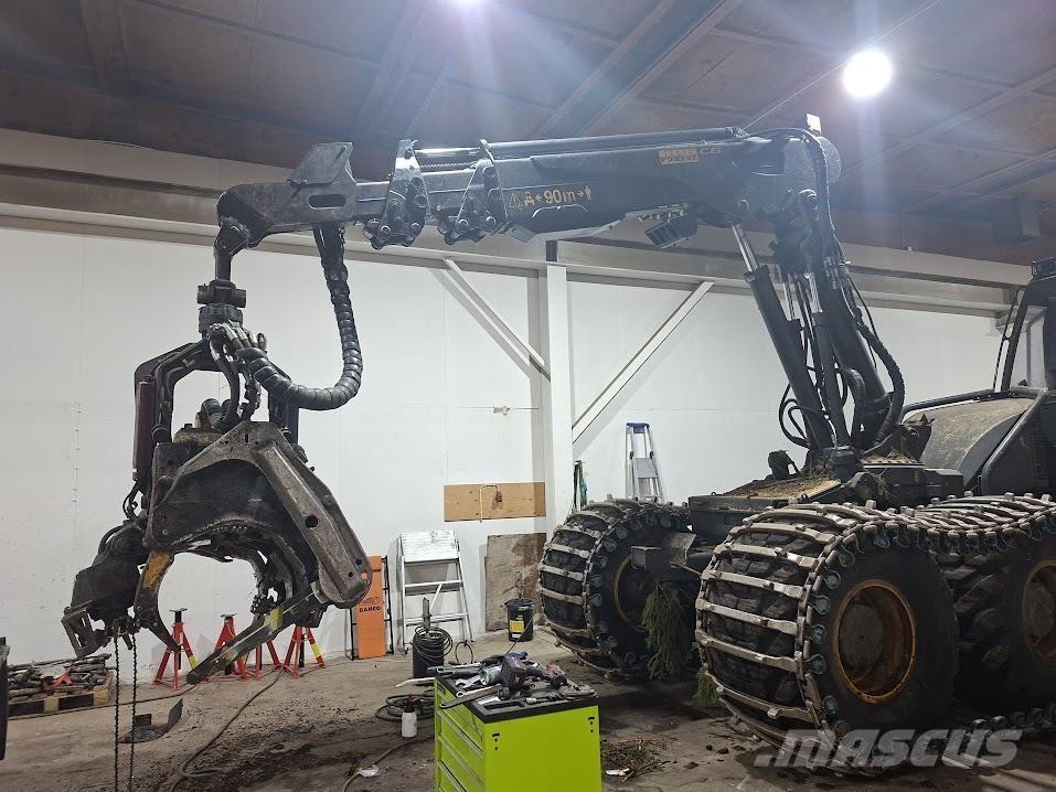 Ponsse Bear 8W Harvesteri