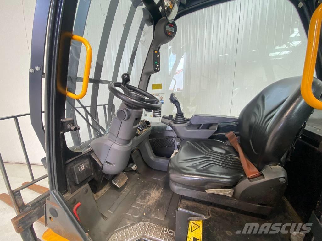 JCB TLT30-19D-2WD Tehnika ar dīzeļa dzinēju