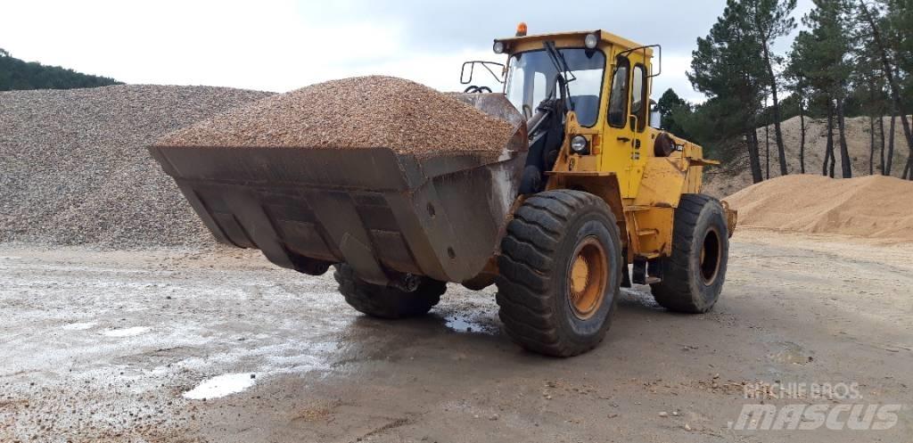  Cargadora volvo L90 Mini iekrāvēji
