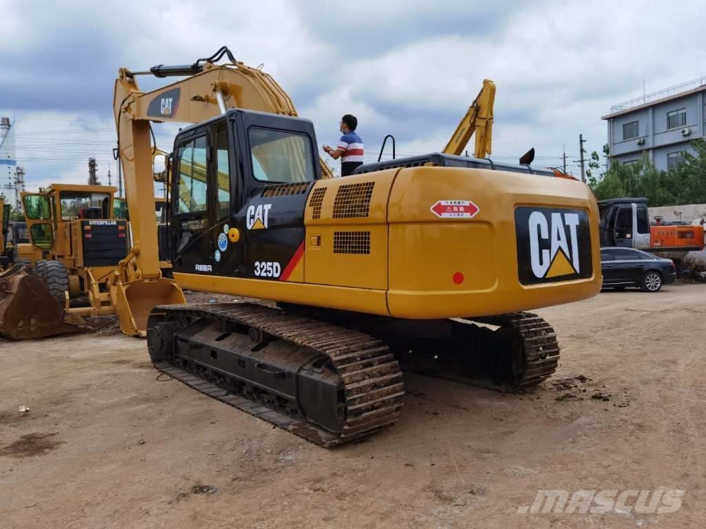 CAT 325 D L Kāpurķēžu ekskavatori