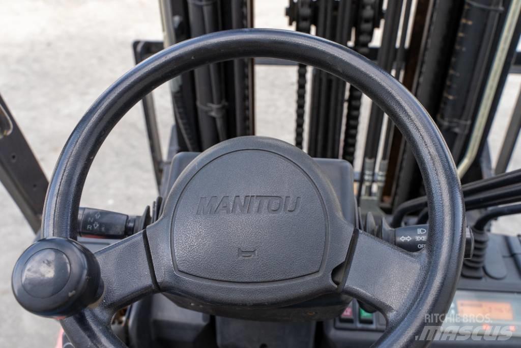 Manitou MI 25 D Tehnika ar dīzeļa dzinēju