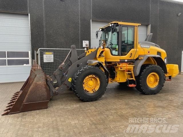Volvo L90H Iekrāvēji uz riteņiem