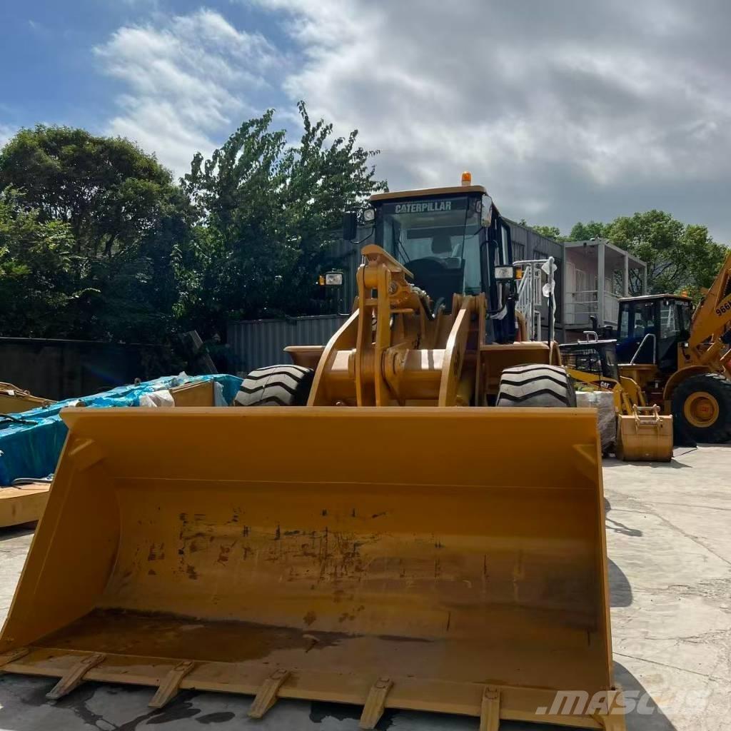 CAT 966H Iekrāvēji uz riteņiem