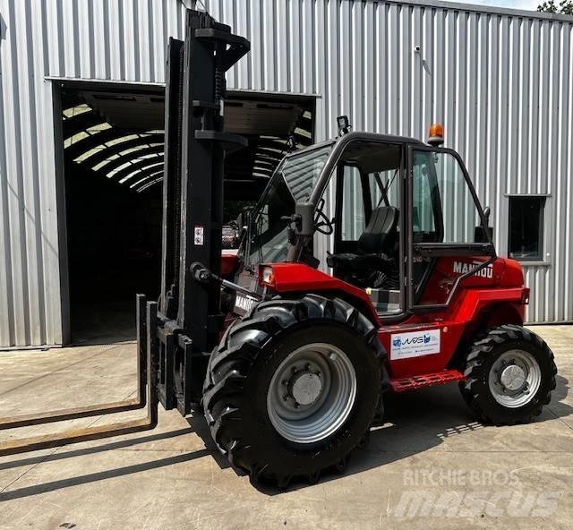 Manitou M 30.4 Apvidus autokrāvējs