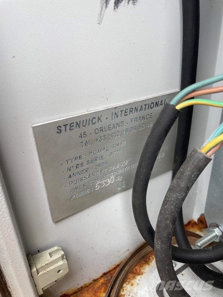 Stenuick S440 Mobilās urbšanas platformu automašīnas
