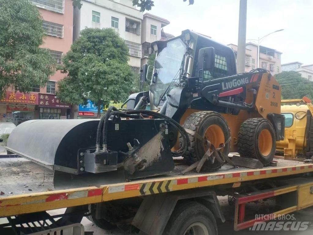 LiuGong 395B Lietoti riteņu kompaktiekrāvēji