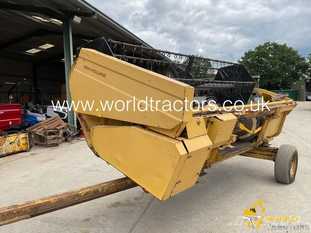 New Holland TC 54 Ražas novākšanas kombaini