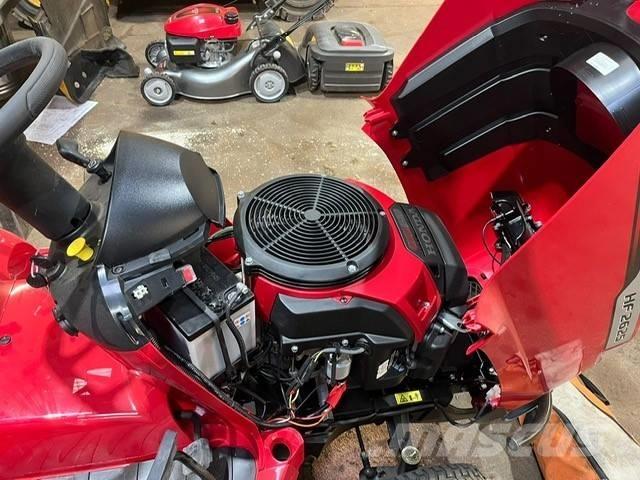 Honda HF2625 Mauriņa traktors
