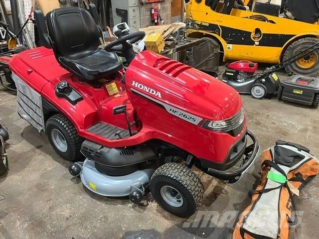 Honda HF2625 Mauriņa traktors