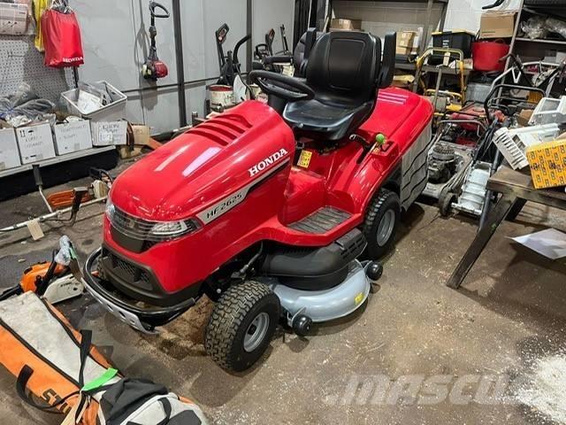 Honda HF2625 Mauriņa traktors