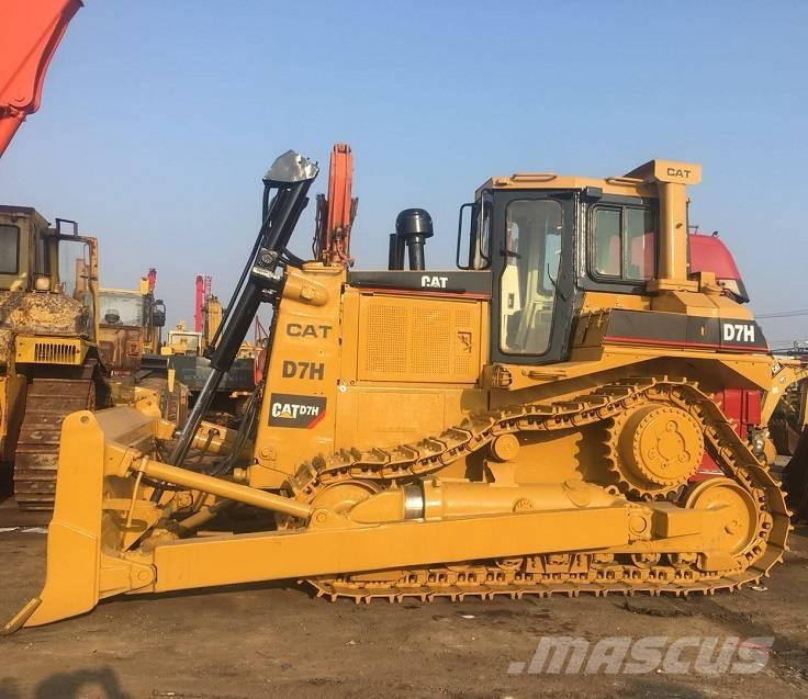 CAT D7H Kāpurķēžu buldozeri