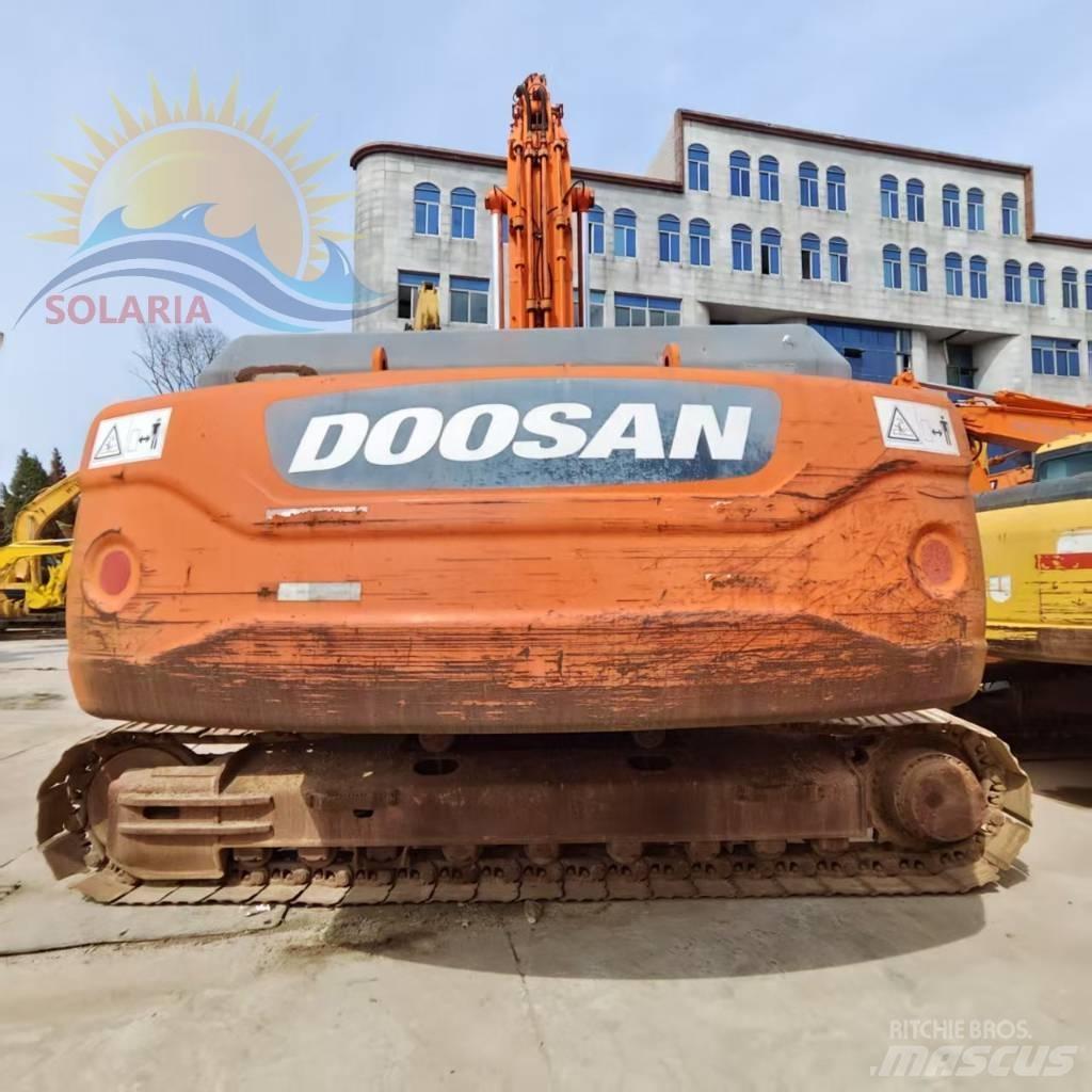Doosan DX 300 LC Kāpurķēžu ekskavatori