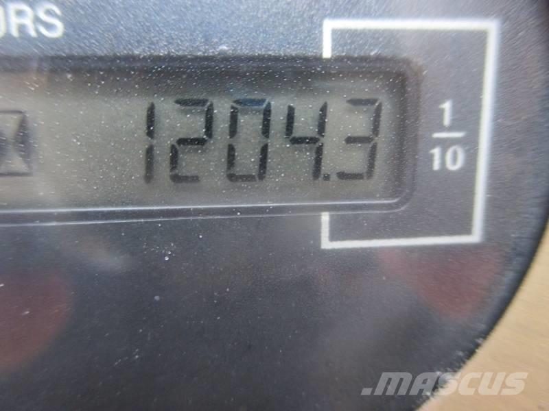 Klubb K26 Pacēlāji uz automašīnas bāzes