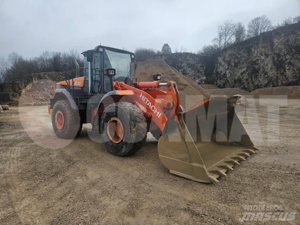 Hitachi ZW 220 Iekrāvēji uz riteņiem