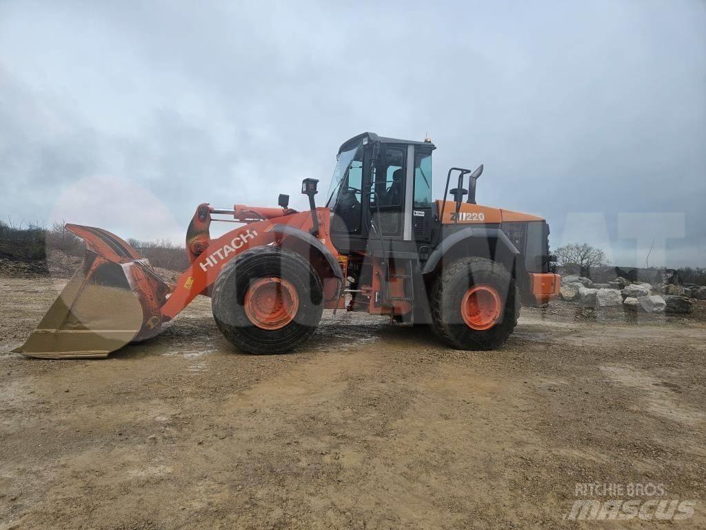 Hitachi ZW 220 Iekrāvēji uz riteņiem