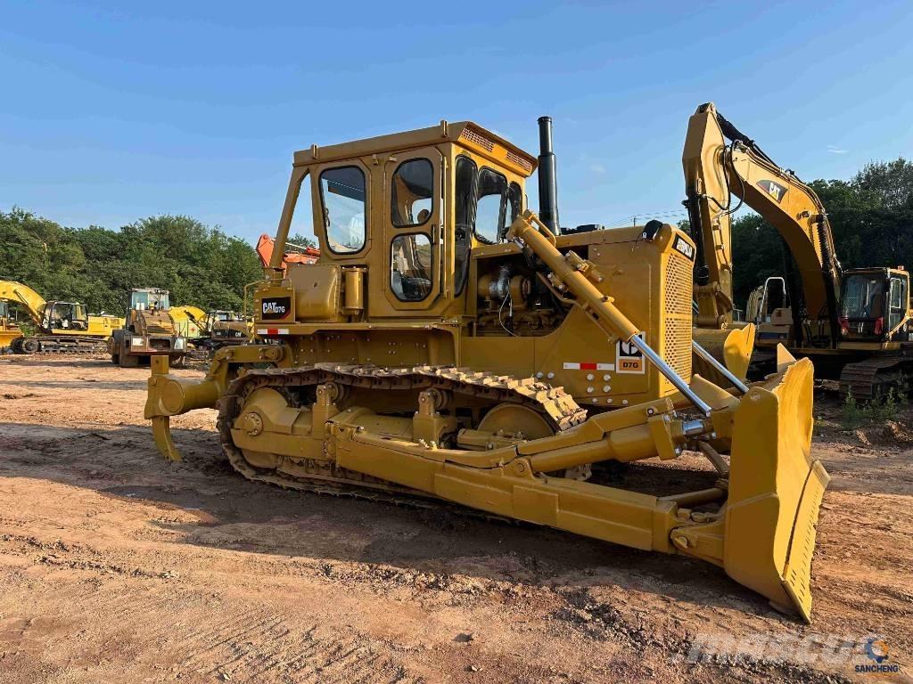 CAT D 7 G Kāpurķēžu buldozeri
