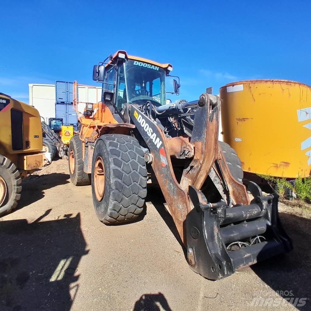 Doosan DL 300-5 Iekrāvēji uz riteņiem