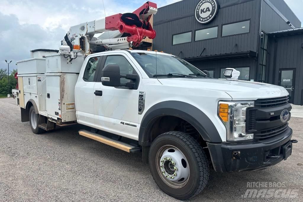 Ford F 550 XL SD Pacēlāji uz automašīnas bāzes