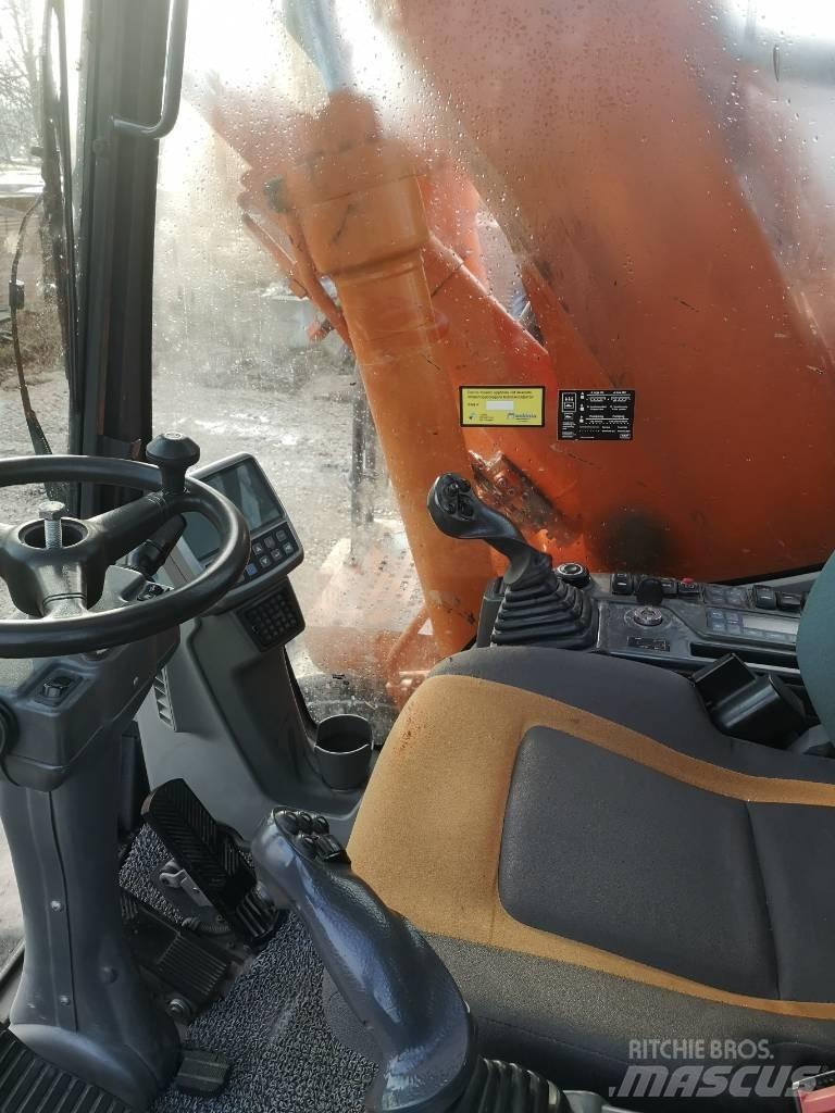 Doosan Dw 140 Ekskavatori uz riteņiem