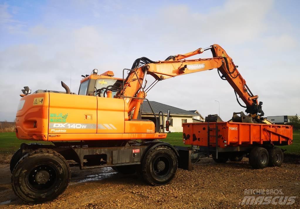 Doosan Dw 140 Ekskavatori uz riteņiem