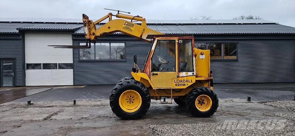 JCB 520M 2 Teleskopiskie manipulatori