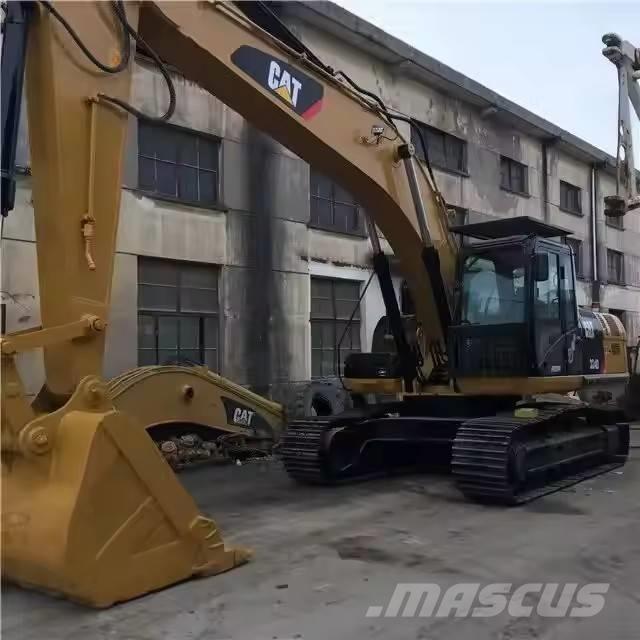 CAT 324 D Kāpurķēžu ekskavatori